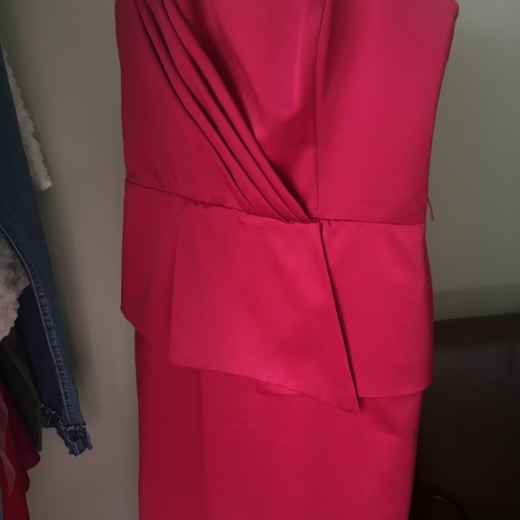 Deep Red Evening Gown - Picture 4 of 5